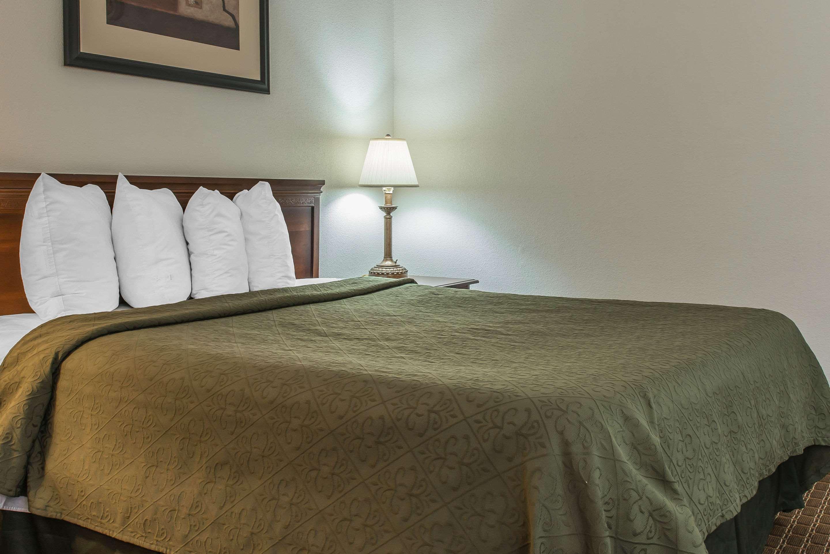Rodeway Inn Brookville Экстерьер фото