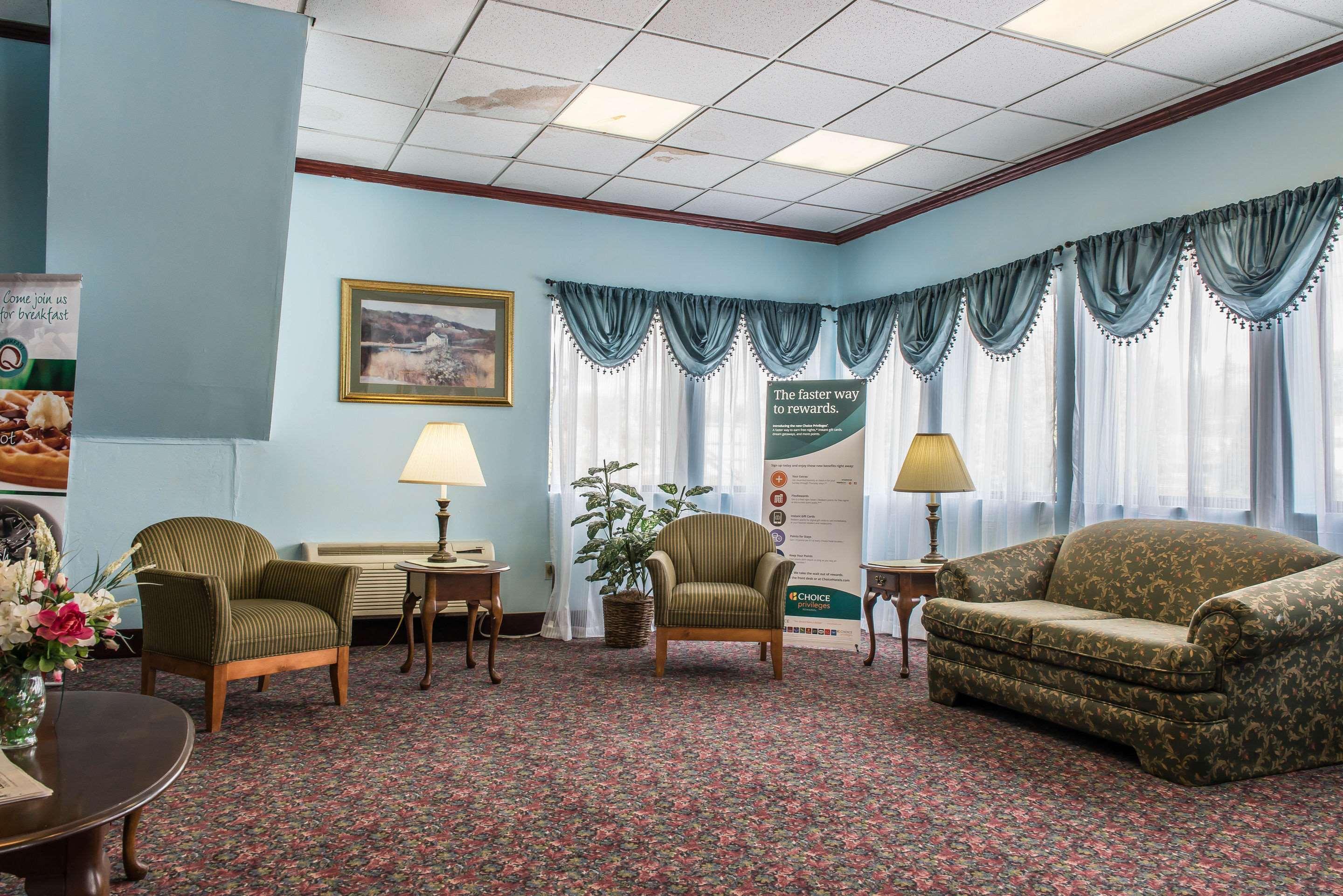 Rodeway Inn Brookville Экстерьер фото