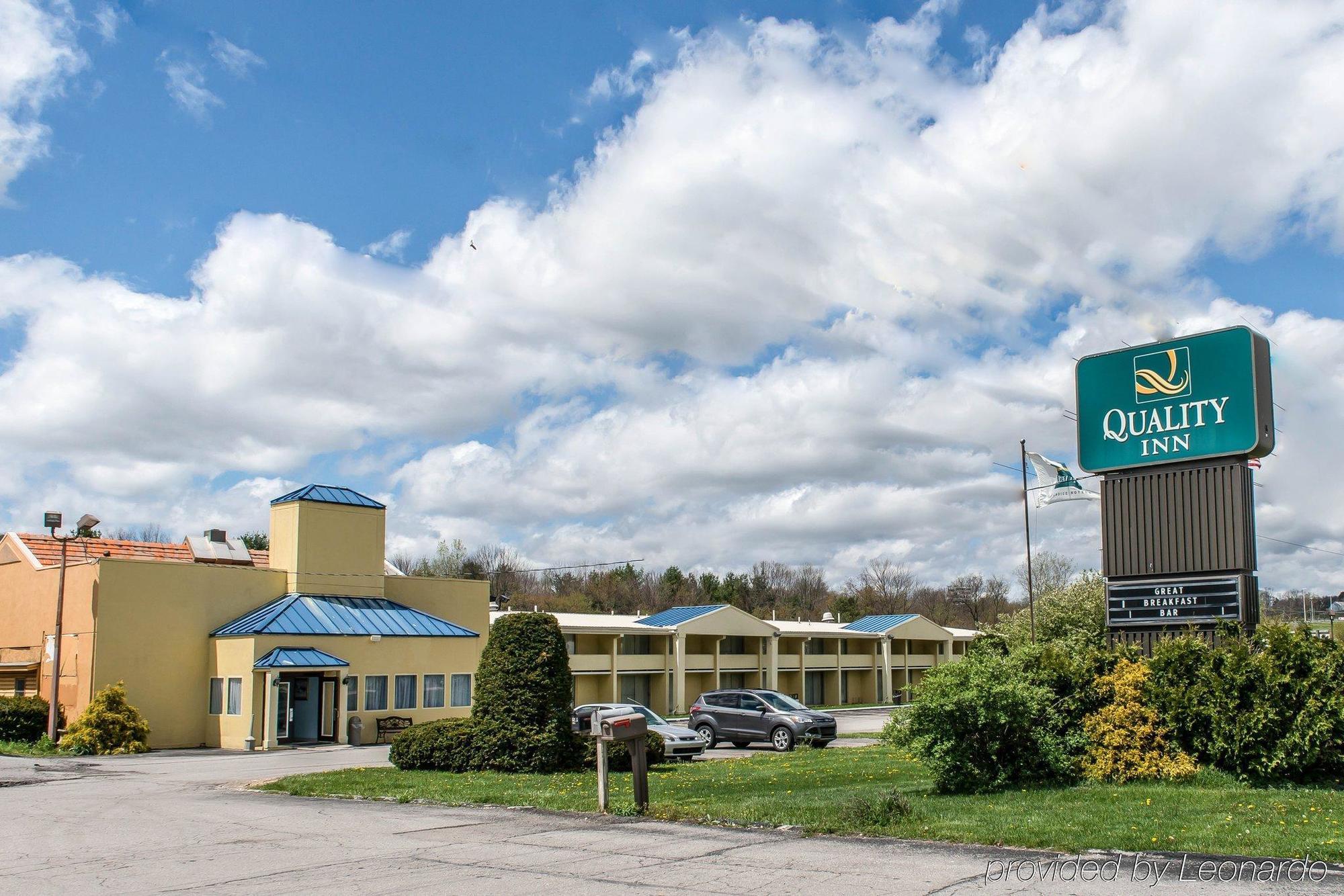 Rodeway Inn Brookville Экстерьер фото